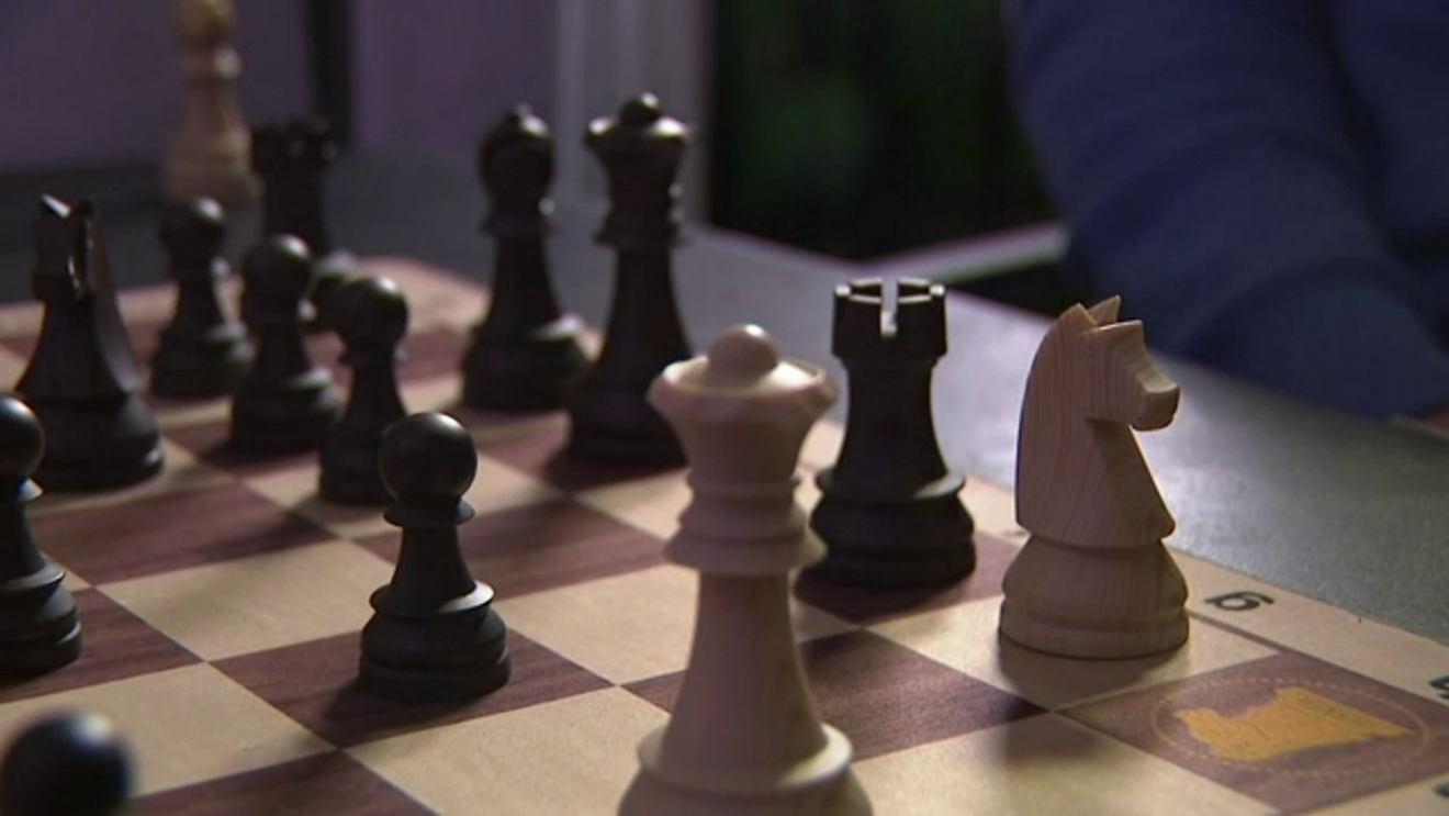 Teen becomes chess master after 4th brain surgery